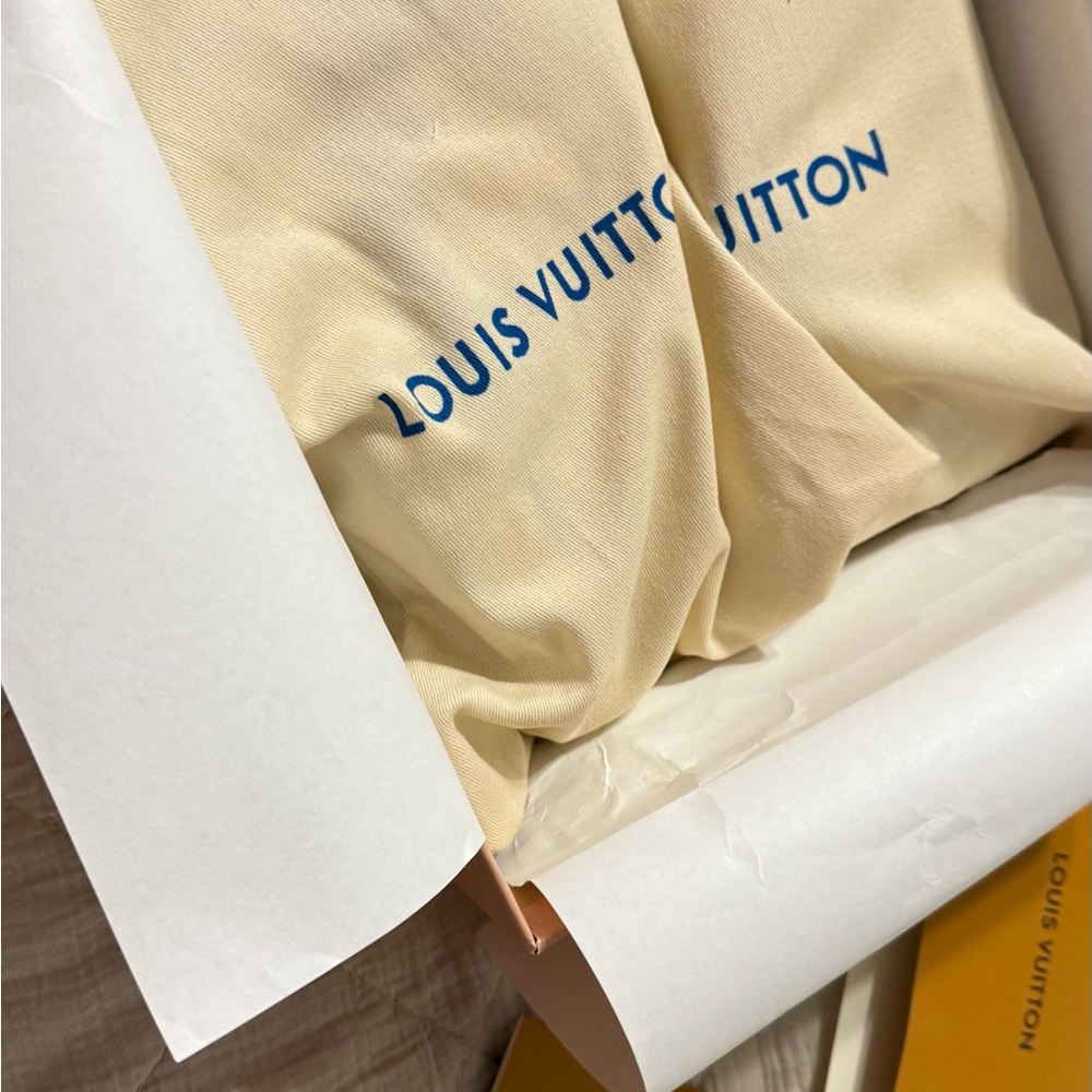 Louis Vuitton Kids Sneakers - White and Blue - Picture 2 of 6